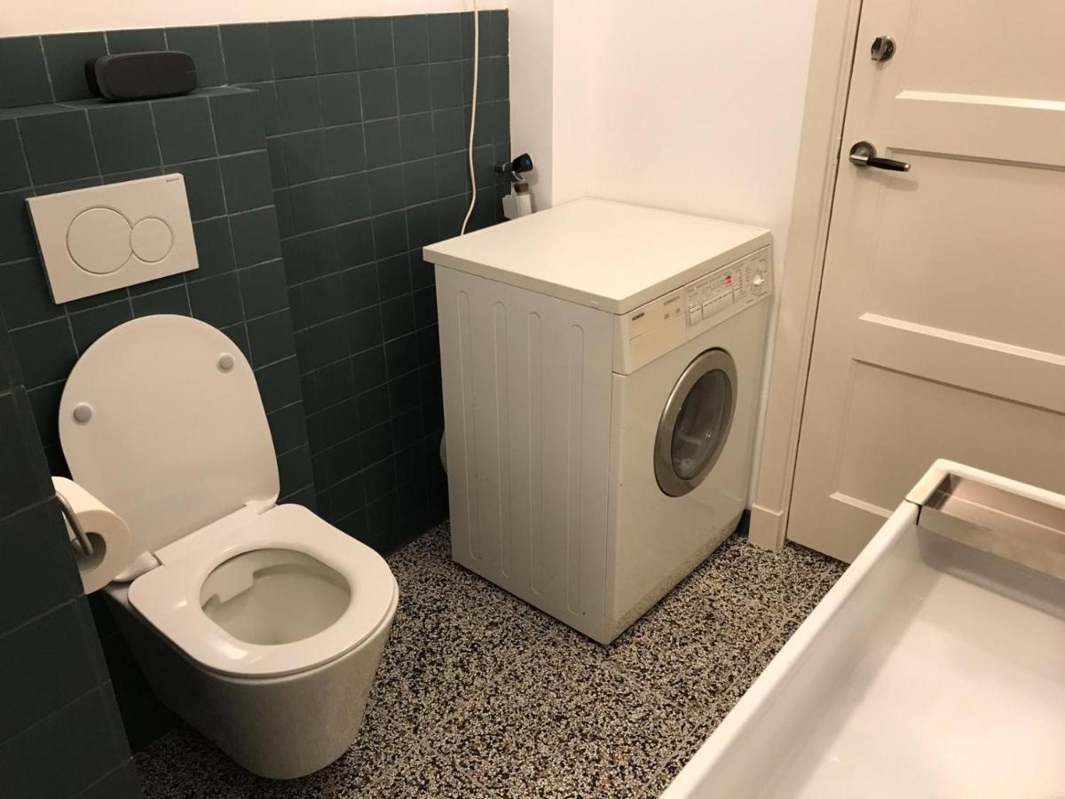 Huis Nummer 1 アイントホーフェン エクステリア 写真
