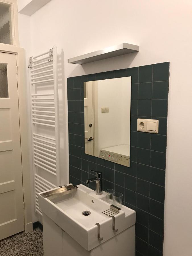 Huis Nummer 1 アイントホーフェン エクステリア 写真