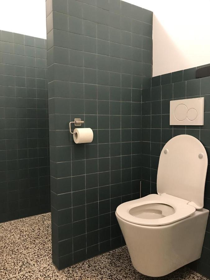 Huis Nummer 1 アイントホーフェン エクステリア 写真